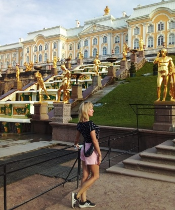 Мои услуги предоставляются в Москве. У меня есть все, чтобы подарить тебе незабываемые моменты: глубокий релакс массаж, разнообразные игрушки и ролевые игры. Я твоя муза, с которой ты сможешь осуществить все свои фантазии. Уверяю, ты останешься доволен нашим встречей 😉. У меня есть отличные отзывы и фото, где ты можешь увидеть всю мою красоту и соблазнительность. Жду тебя в Москве для незабываемого опыта! Женя